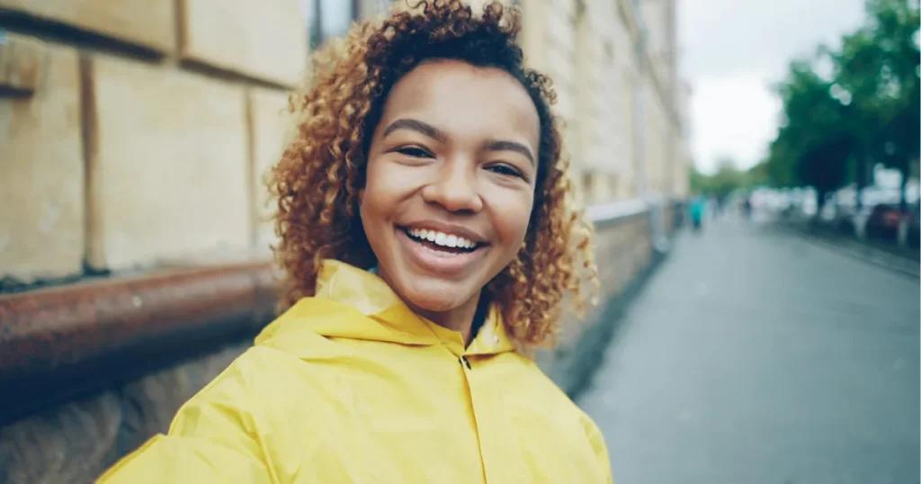 Smiling-Woman-Healthy-Gums-Deep-Dental-Cleaning